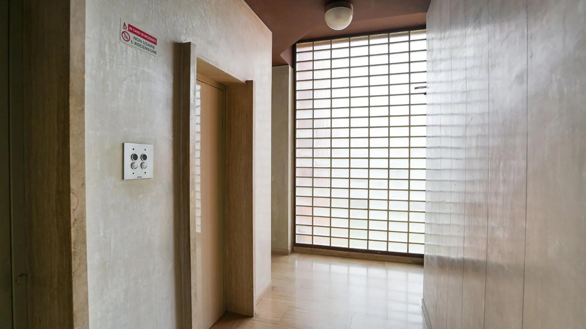 Daverio Business House ミラノ イタリア